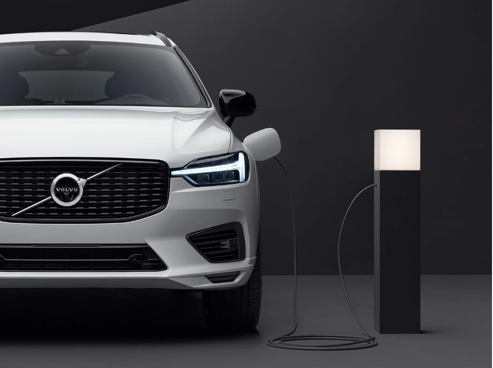 Plug-in hybrid - câu trả lời cho cuộc chiến xe xăng-điện