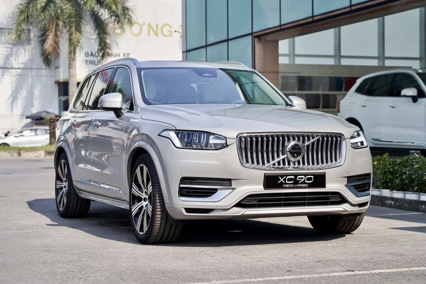 Xe sang tiêu biểu cho gia đình tại BCA 2023: Volvo XC90 đang dẫn đầu