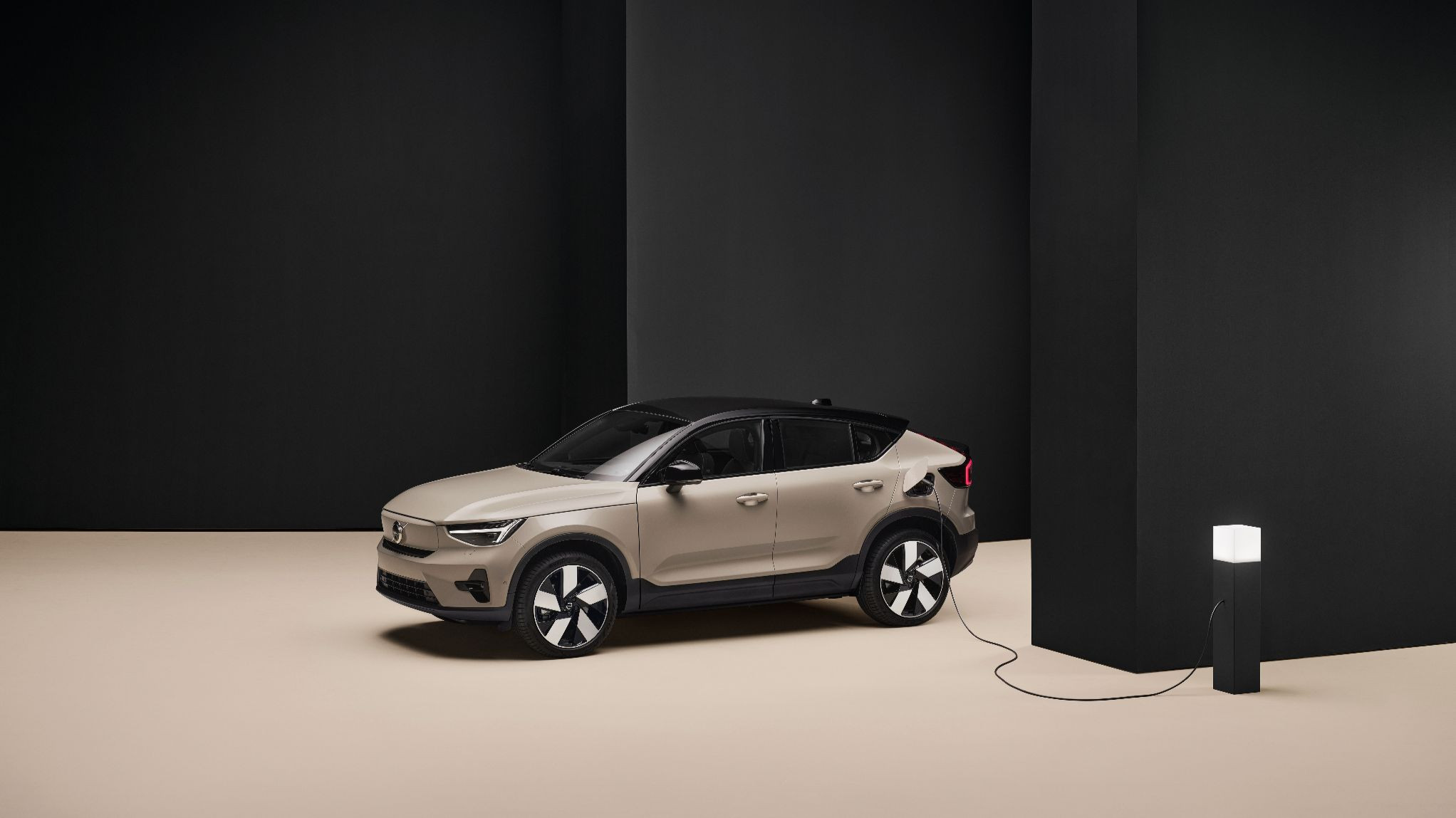 Volvo Cars công bố tên gọi mới cho các mẫu xe XC40 và C40
