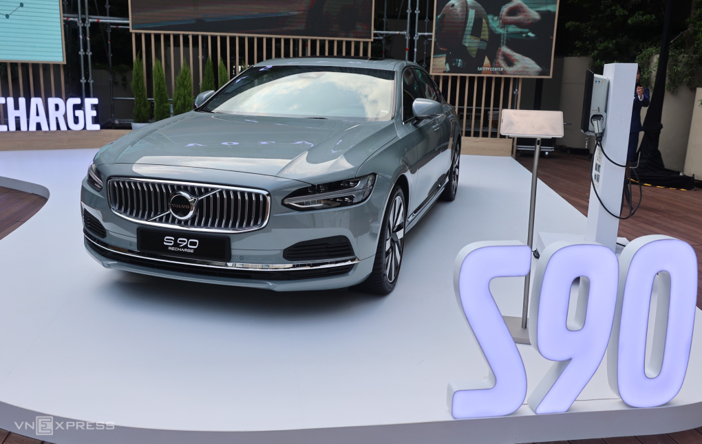 Volvo ra mắt S90 Recharge trong triển lãm phong cách sống Thụy Điển