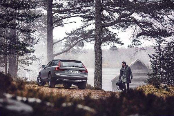 New Volvo V90 Cross Country Driving