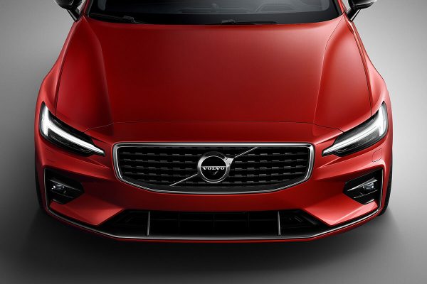 230902_New_Volvo_S60_R-Design_exterior