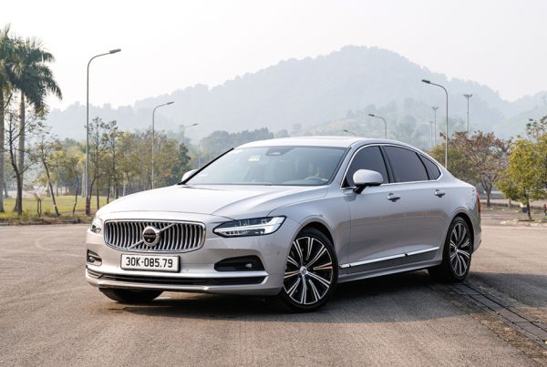 Volvo S90L 2023 phiên bản Ultimate Bright